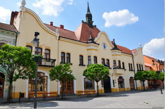  Townhall in the centre