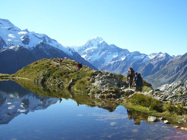 Hiking in Aoraki Mount Cook National Park