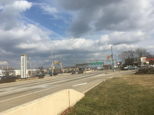 Entering King of Prussia from the south along U.S. Route 202