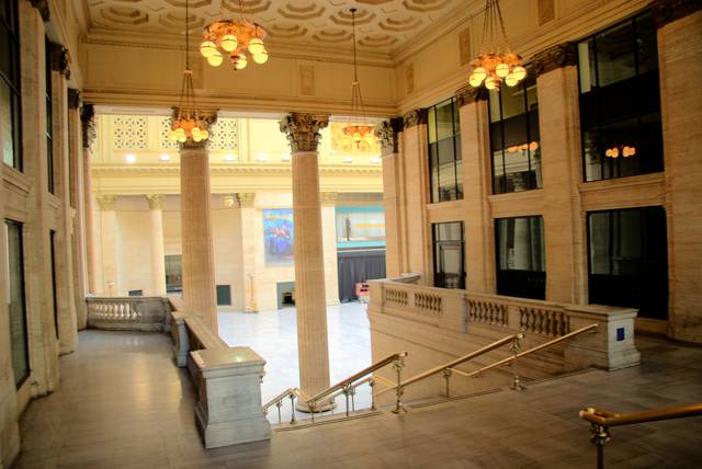 Hold on to your baby carriages in Union Station!