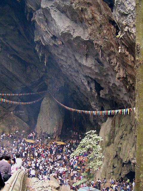 Perfume Pagoda Cave