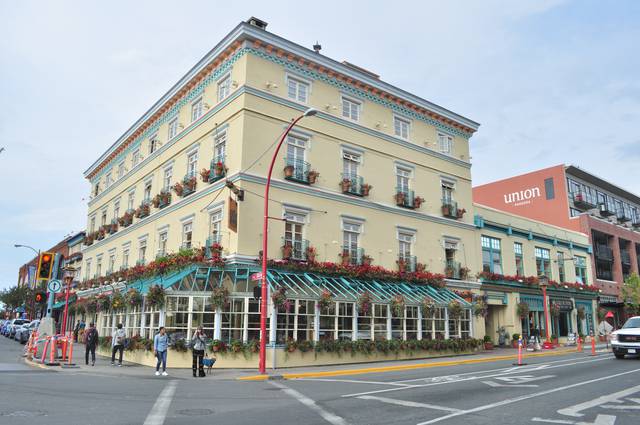 Swans Hotel