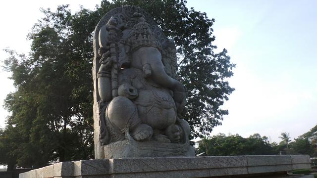Ganesha statue