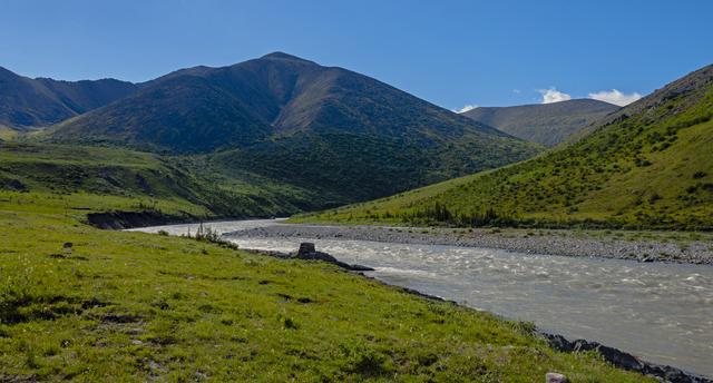 Looking up the mountain reach of the Firth River