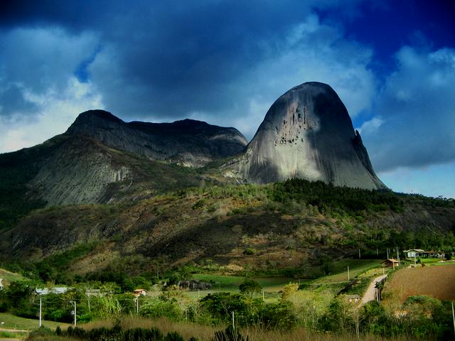 Pedra Azul (Blue Rock)