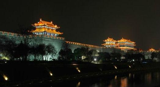 Xi'an city wall at night