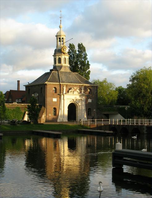 Leiden's east gate, the Zijlpoort
