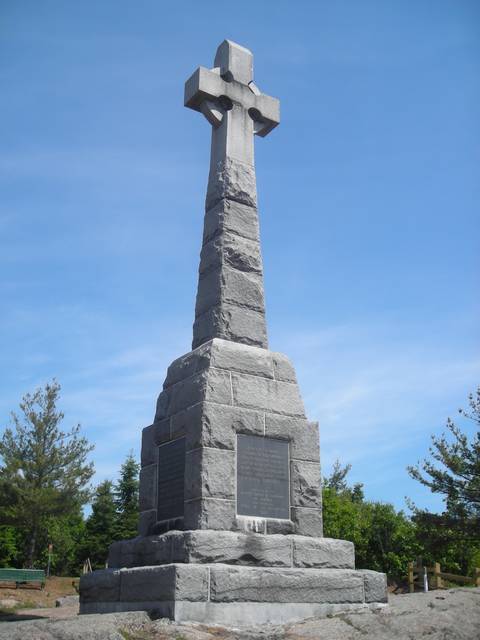 Celtic memorial cross