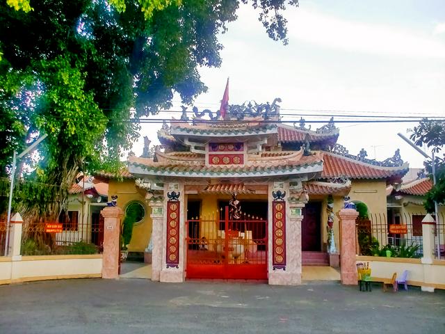 Nguyễn Trung Trực temple