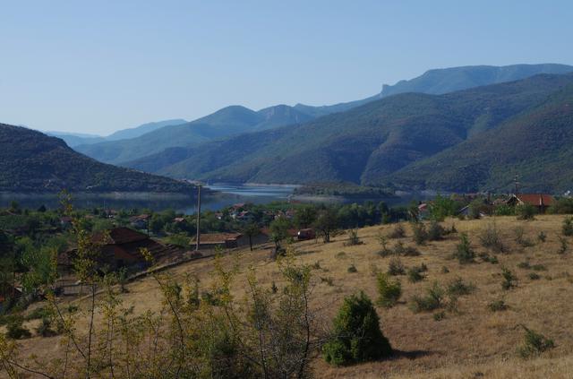 Brušani is a settlement of weekend homes on Lake Tikveš