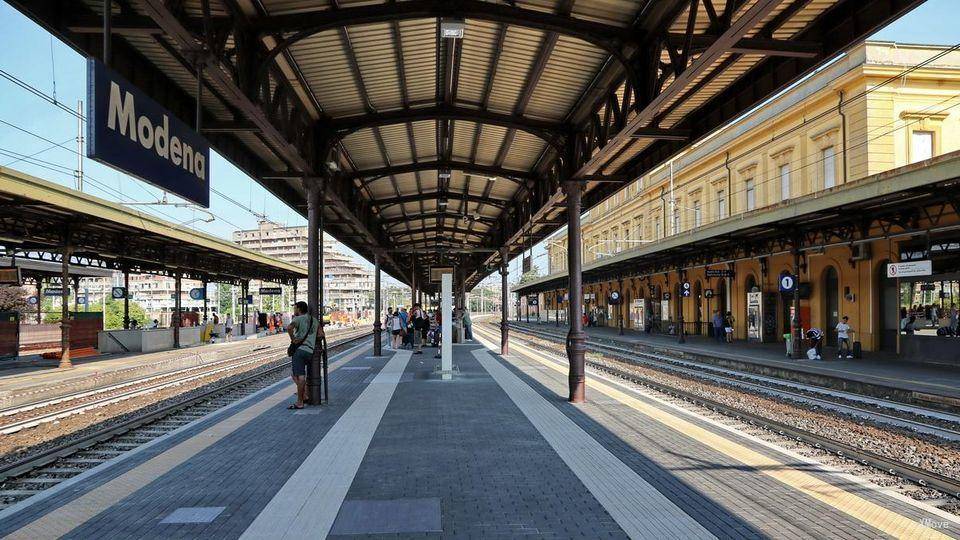 station interior photo