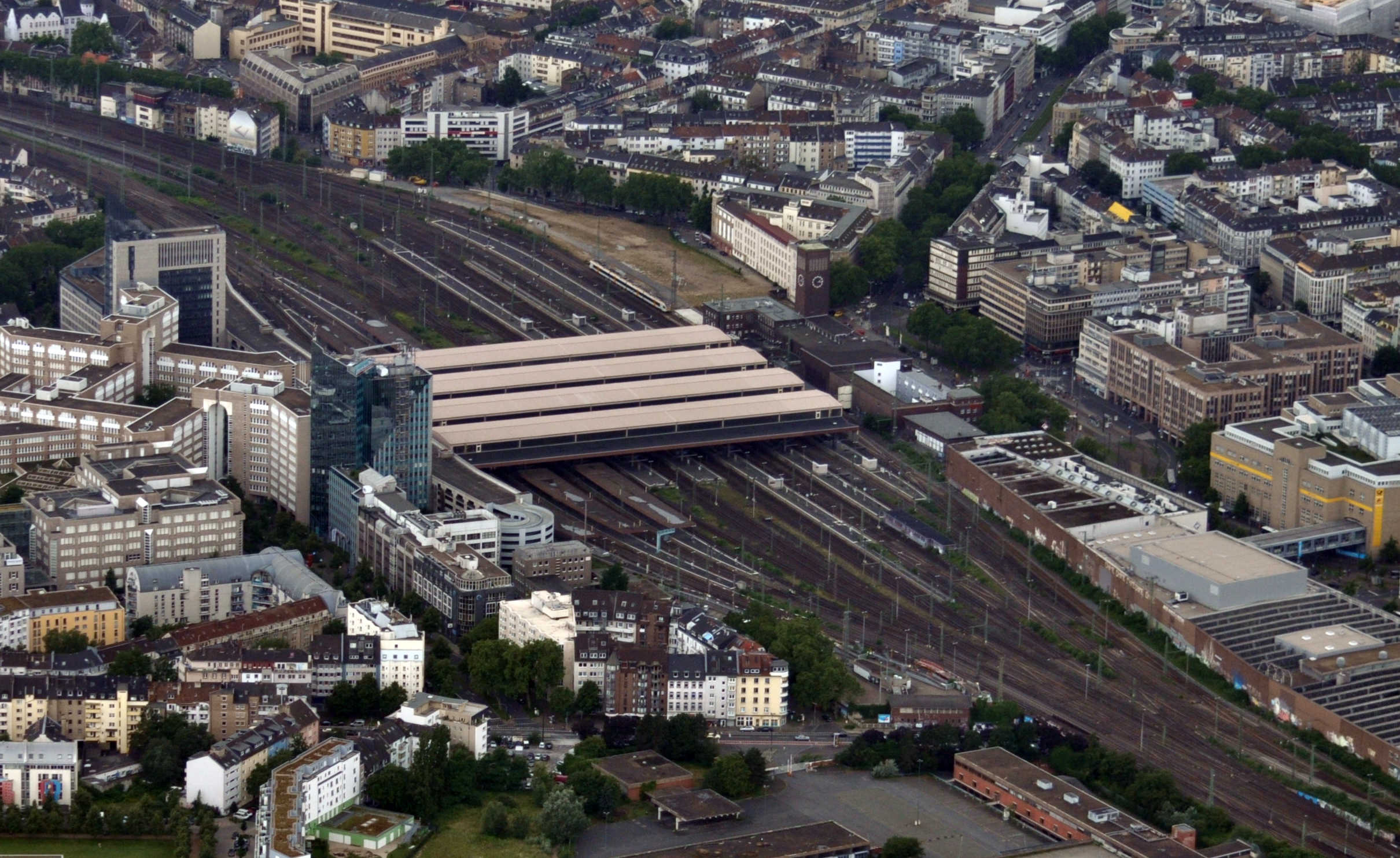 Düsseldorf Hbf Tickets, Karte, Live-Abflüge, Guides | G2Rail