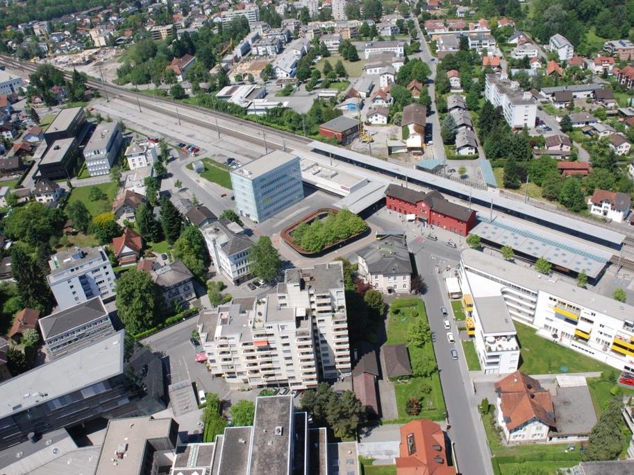 station interior photo