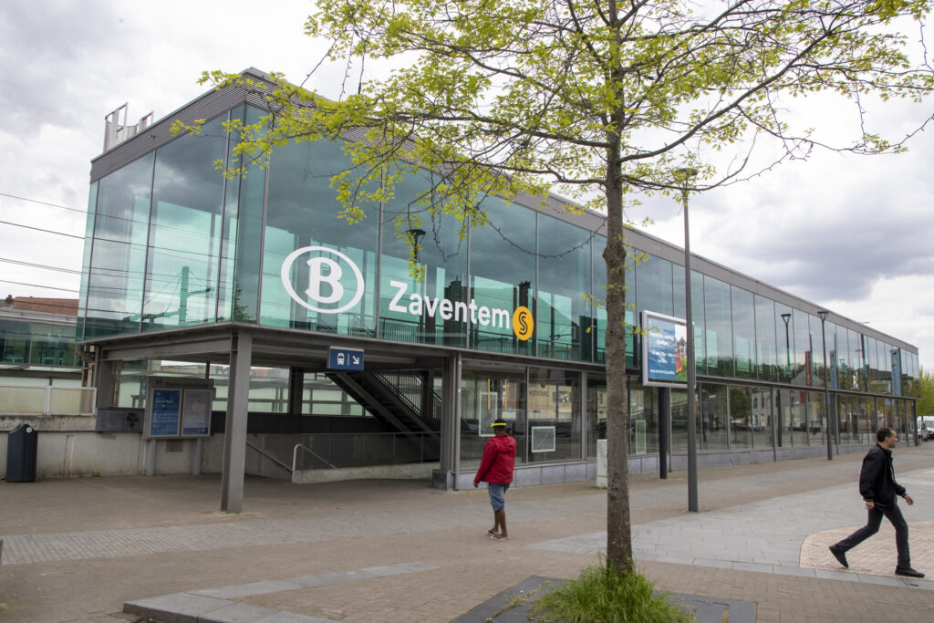 station interior photo