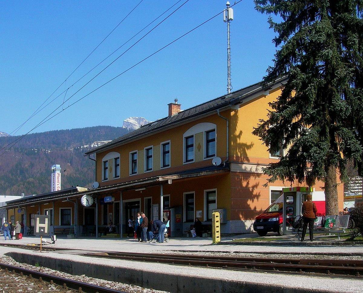 station interior photo