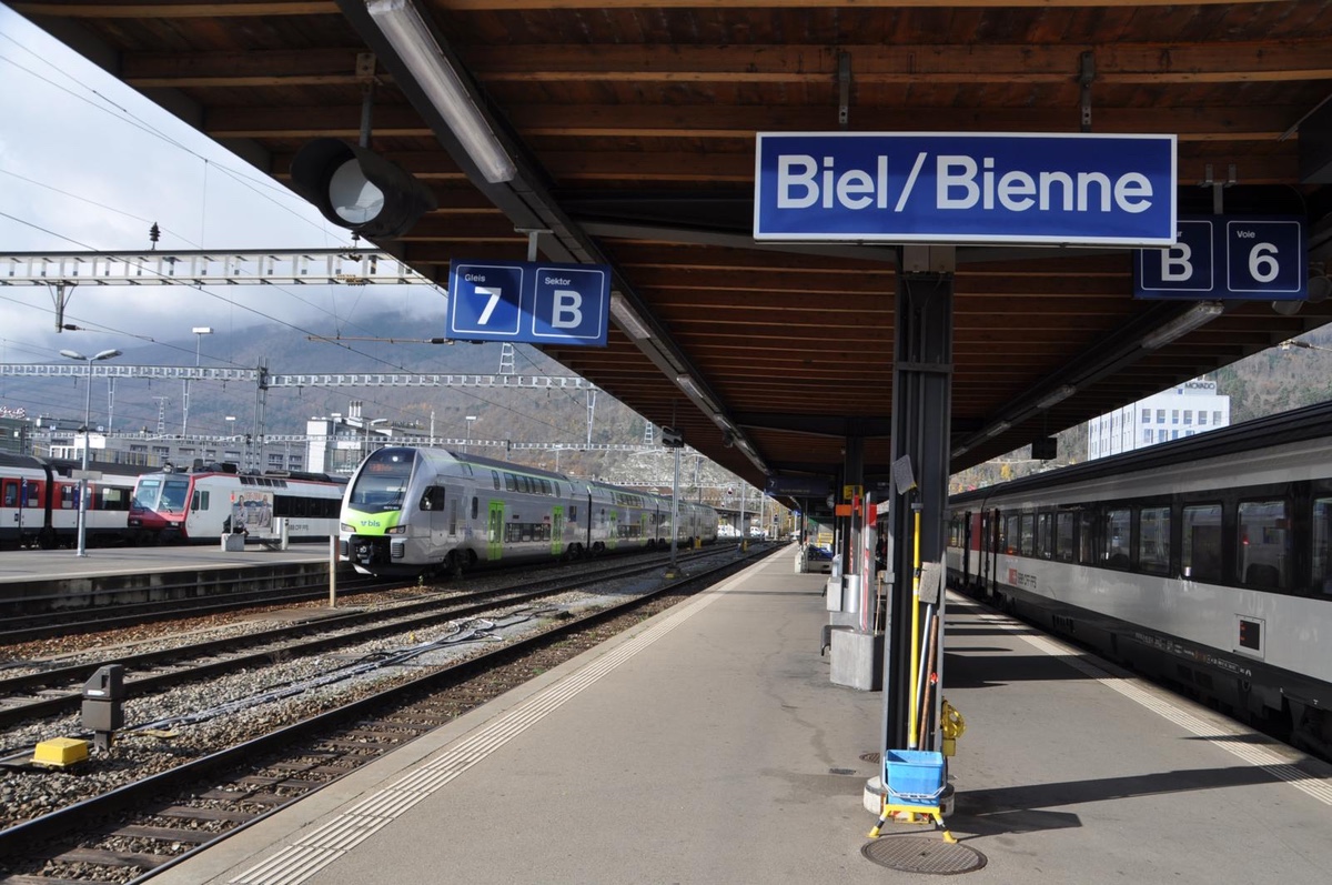station interior photo
