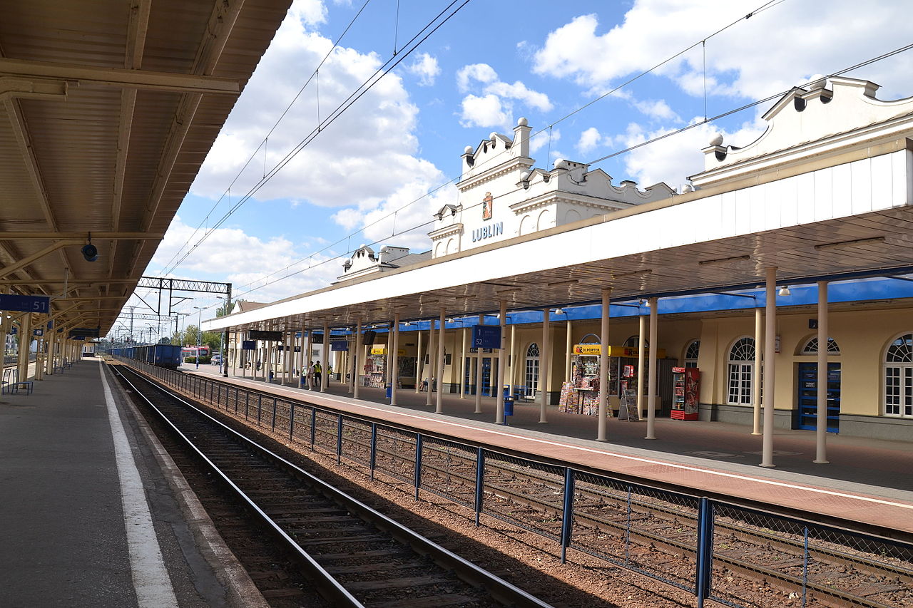 station interior photo