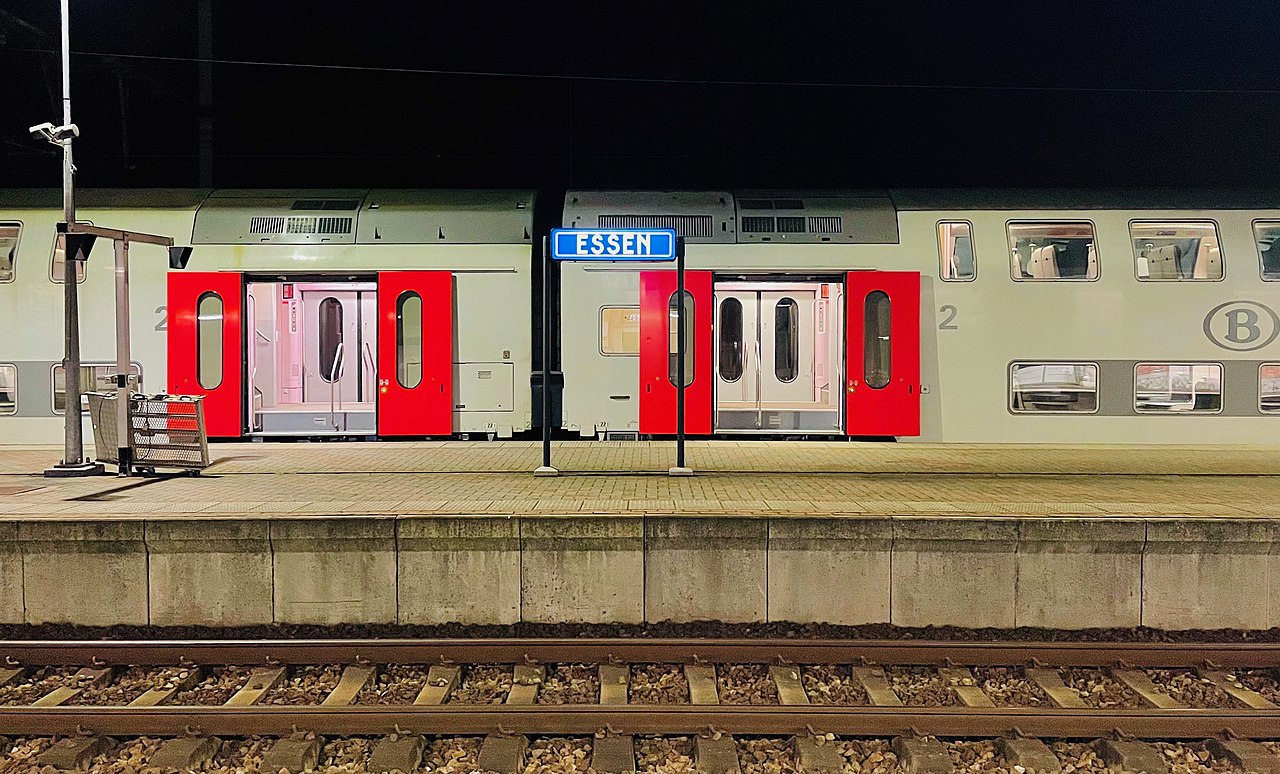 station interior photo