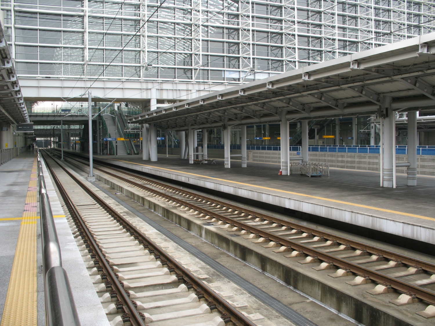 station interior photo