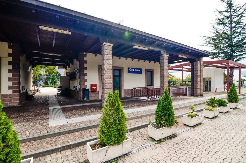 station interior photo