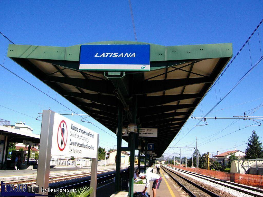 station interior photo