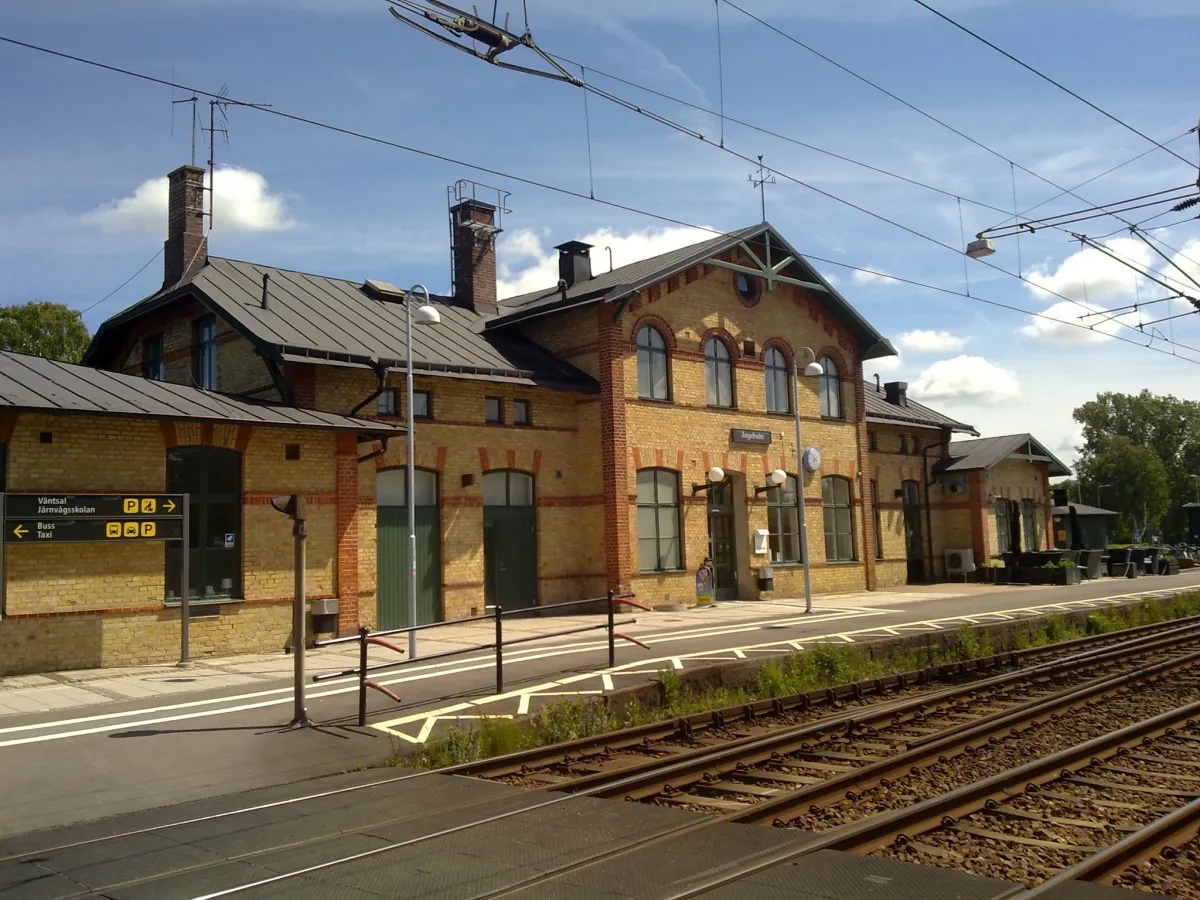 station interior photo