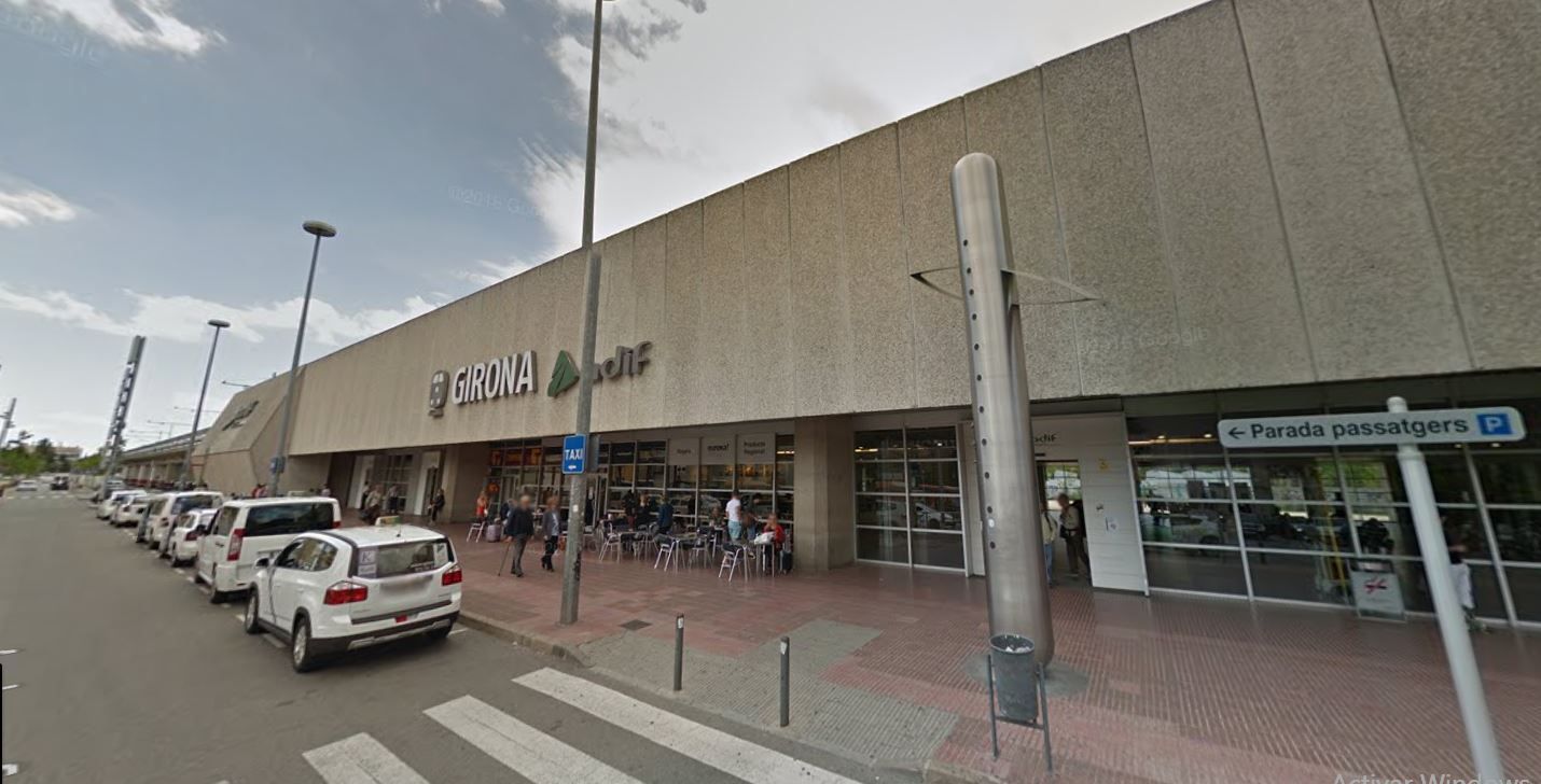 station interior photo