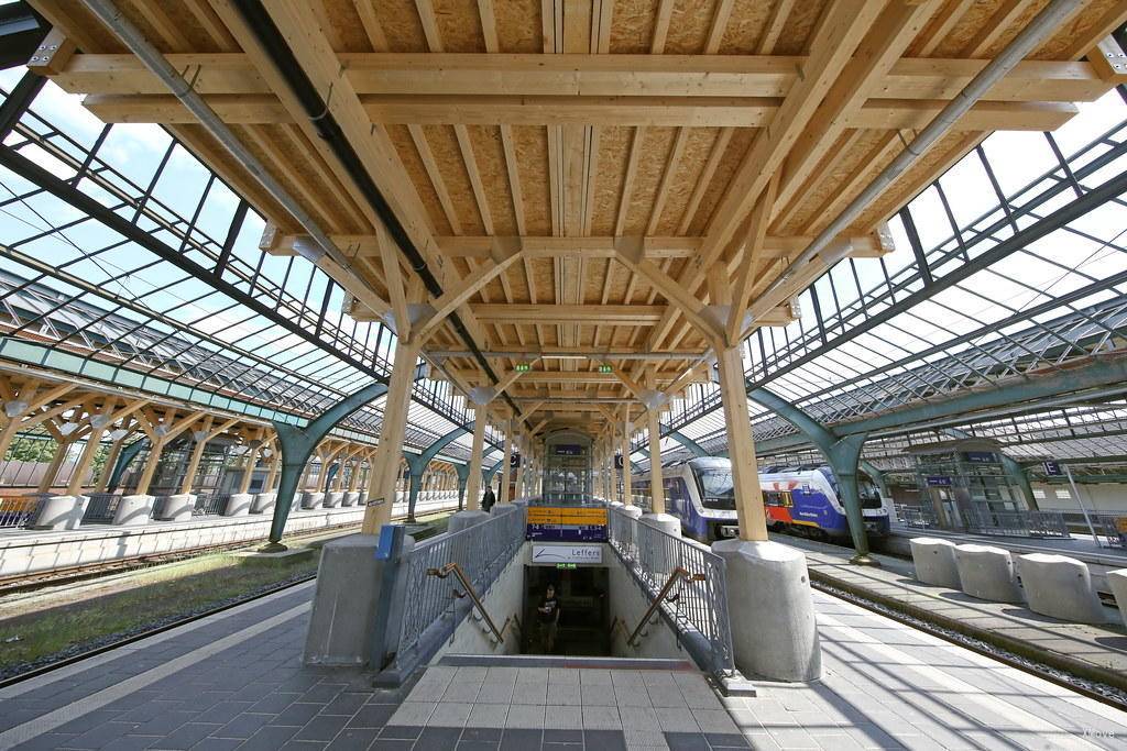 station interior photo