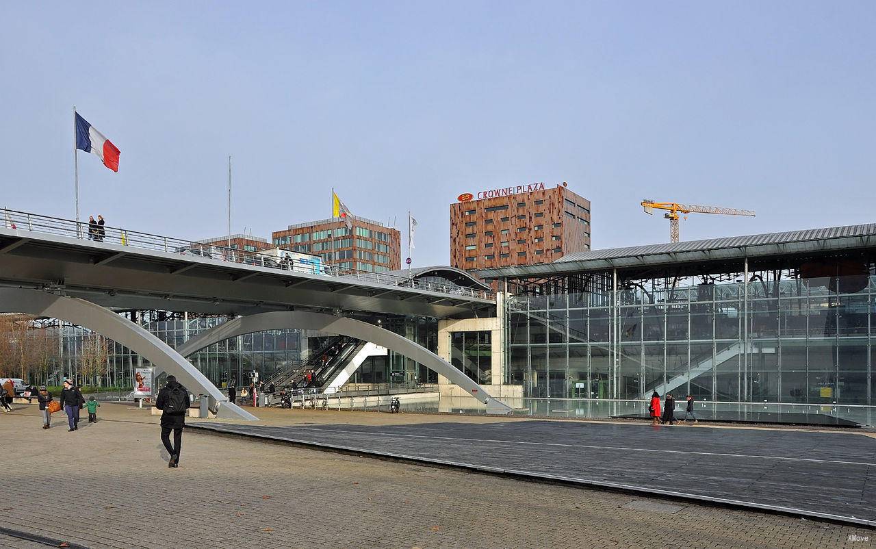 station interior photo