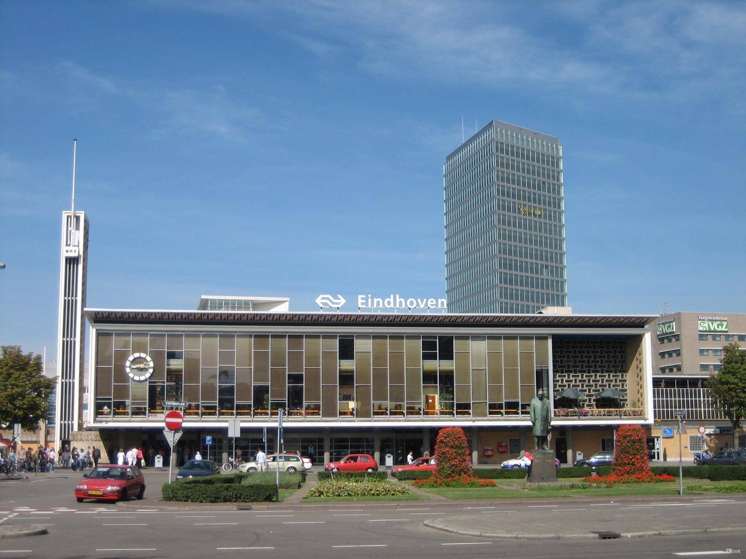 station interior photo