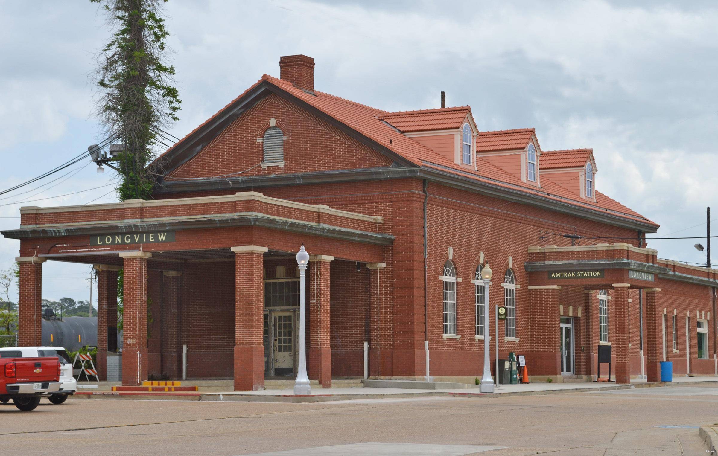 station interior photo