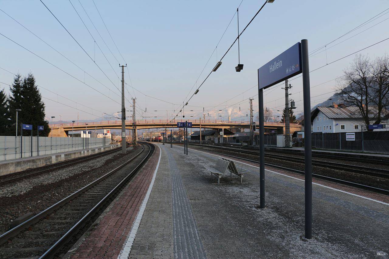 station interior photo