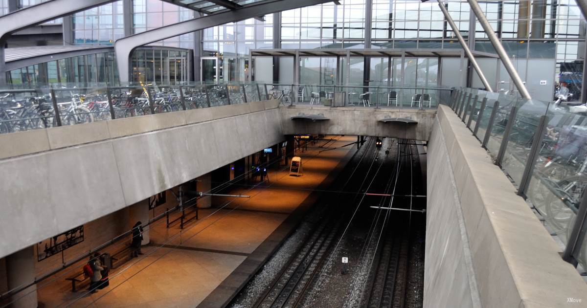 station interior photo