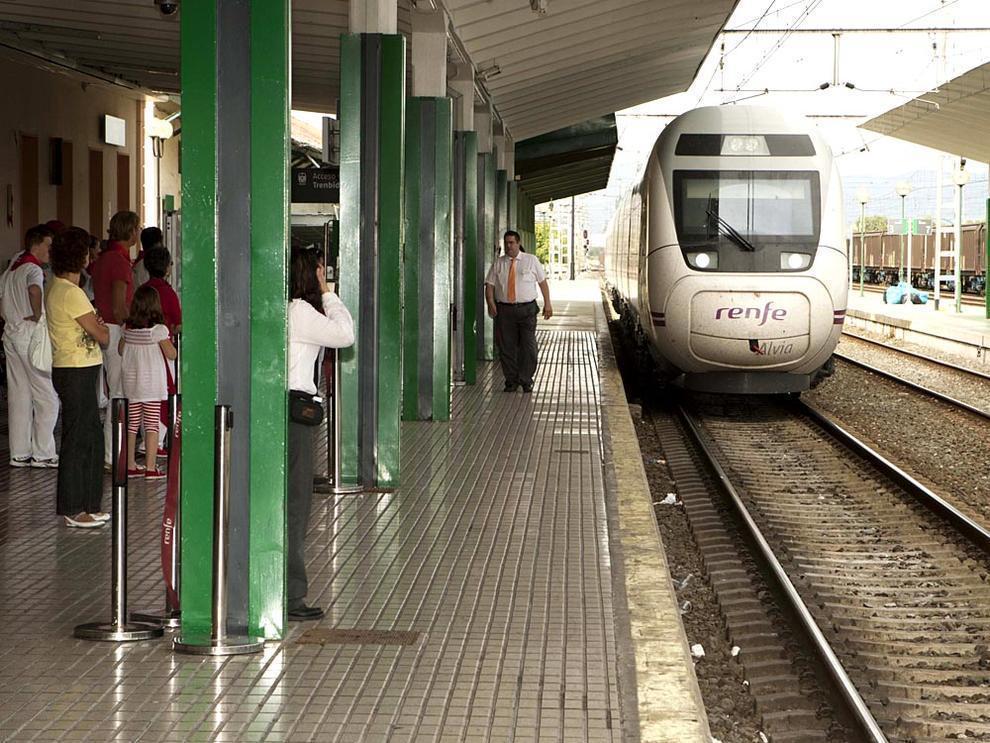 station interior photo