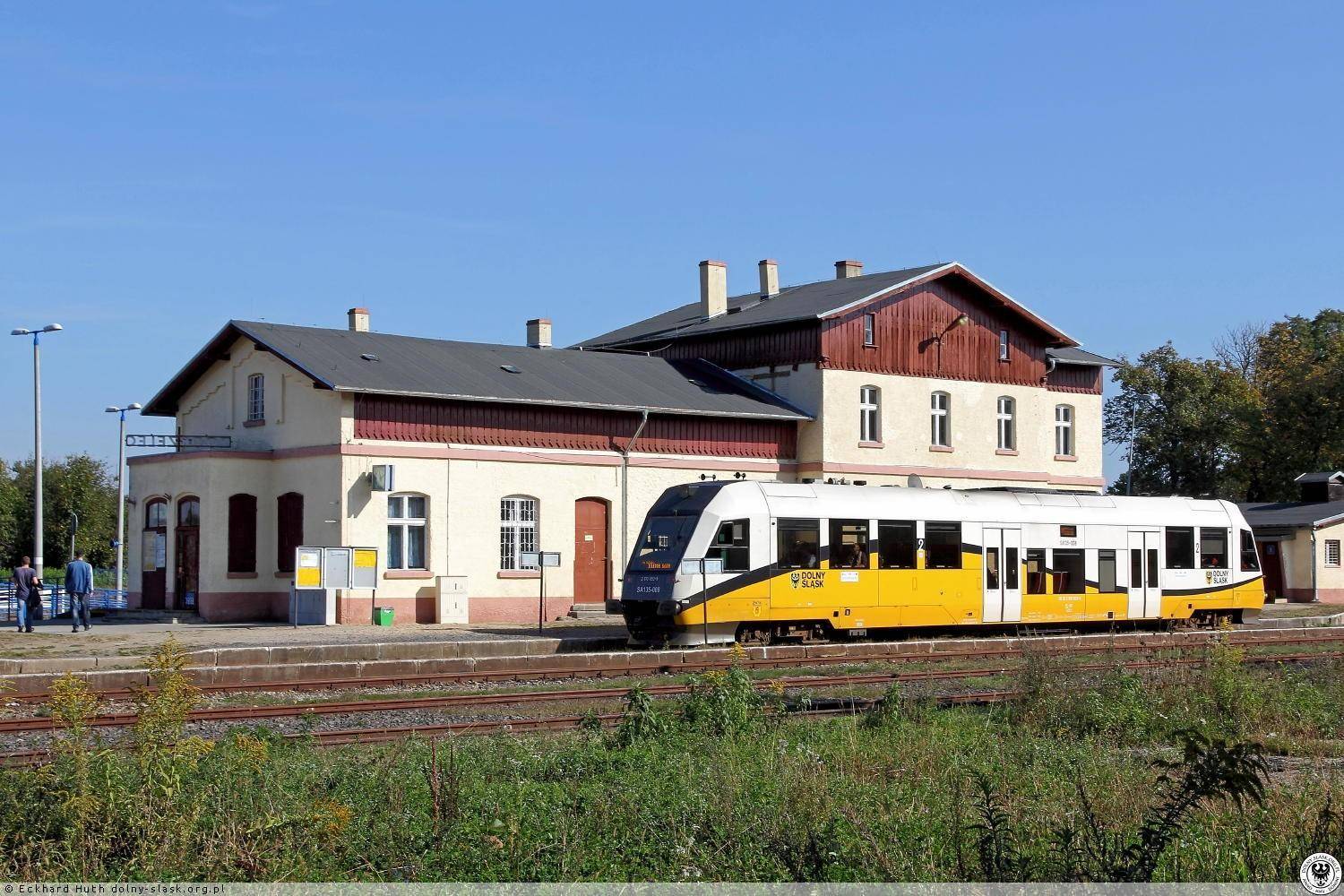 station interior photo