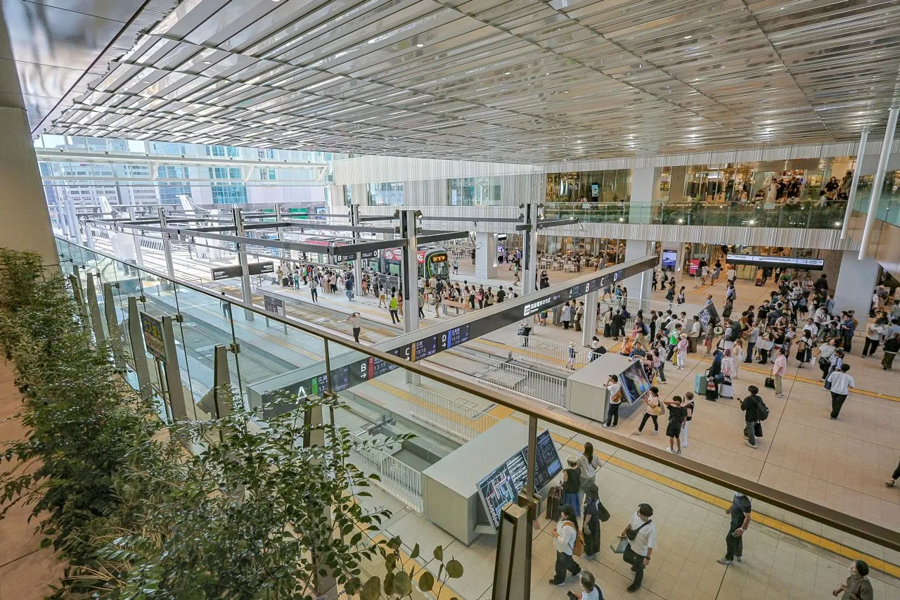 station interior photo