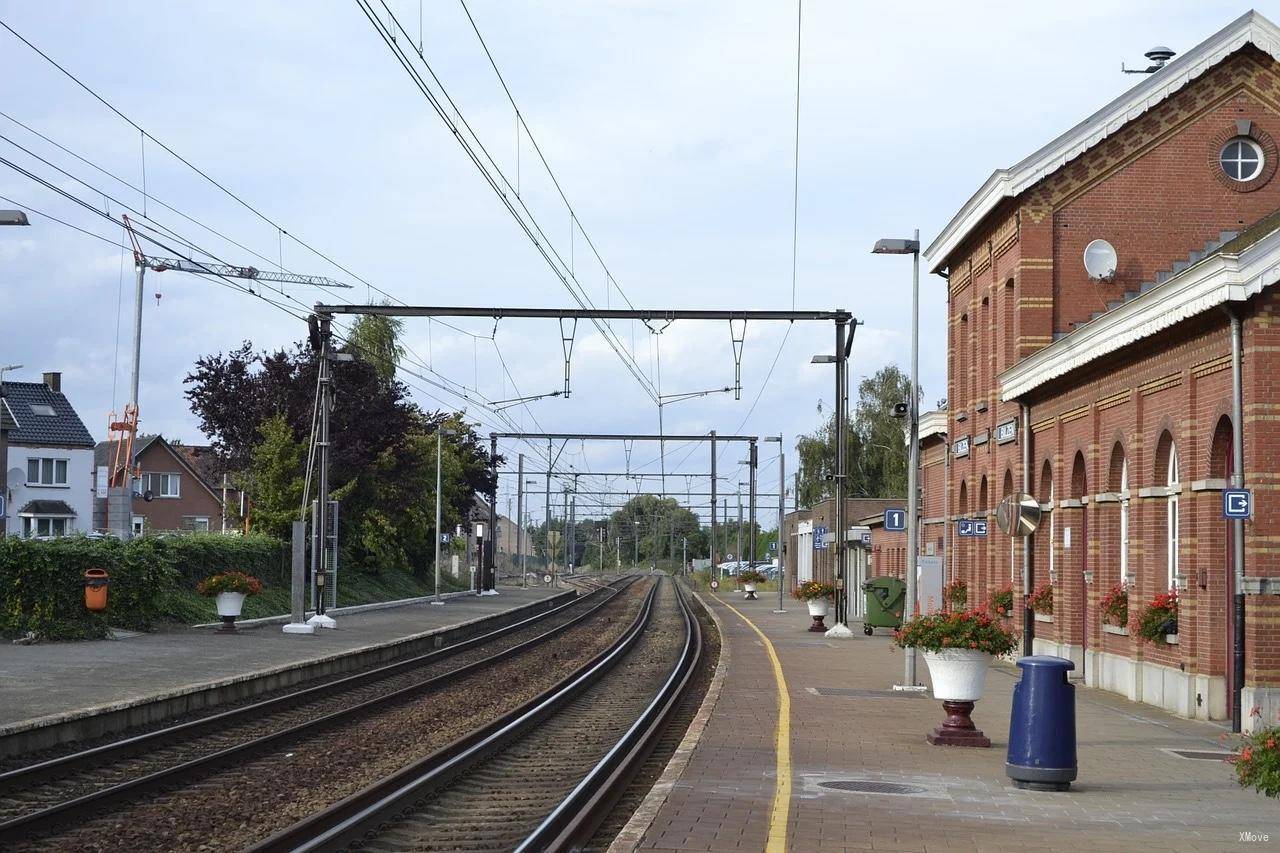 station interior photo