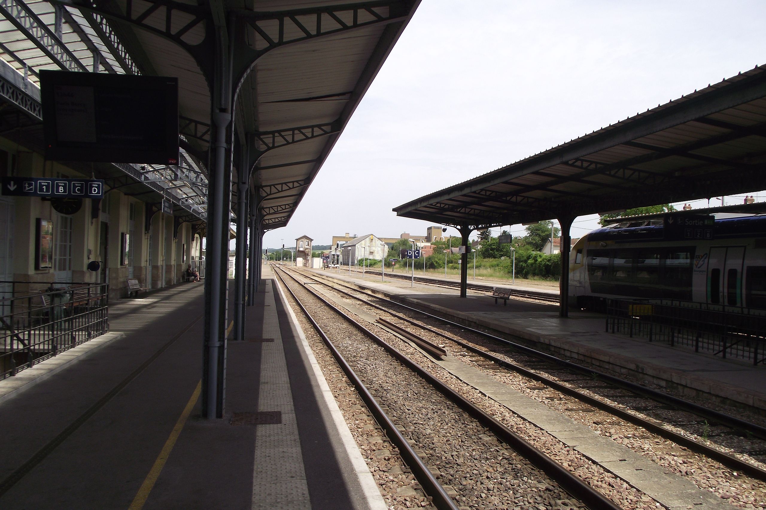 station interior photo