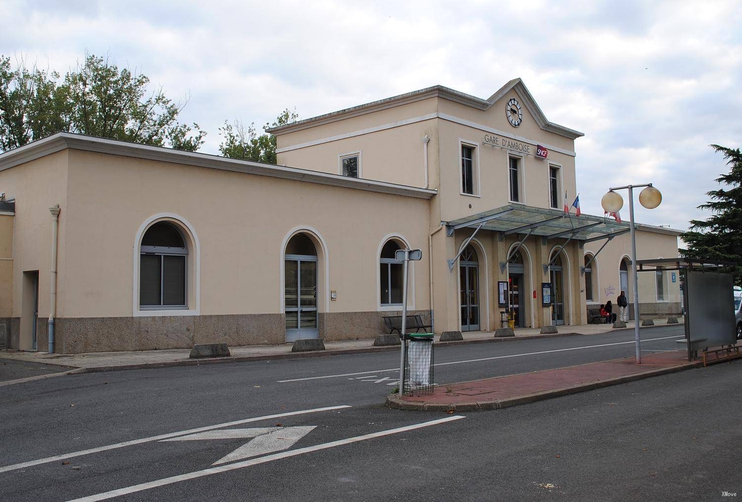 station interior photo