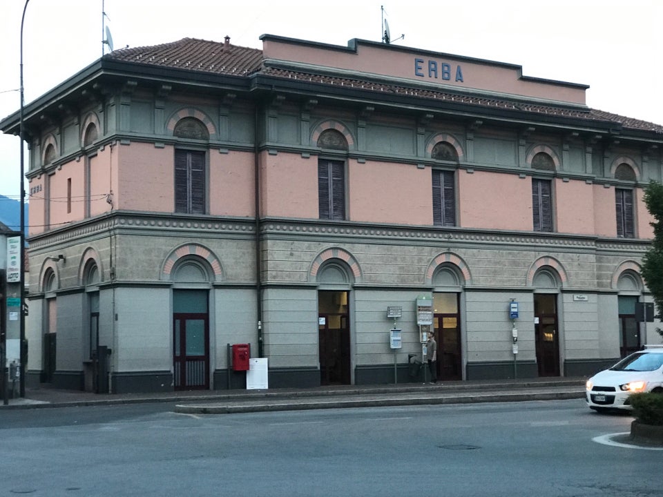 station interior photo