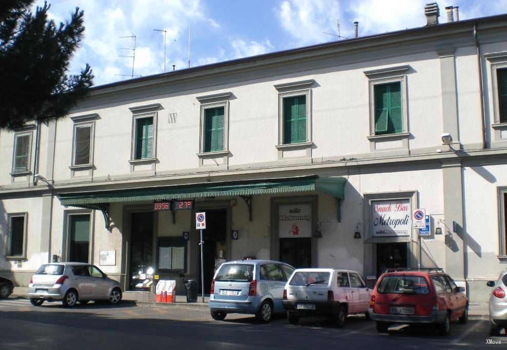 station interior photo