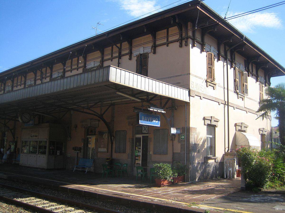 station interior photo