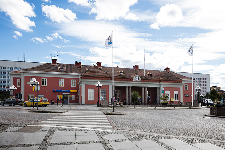 station interior photo