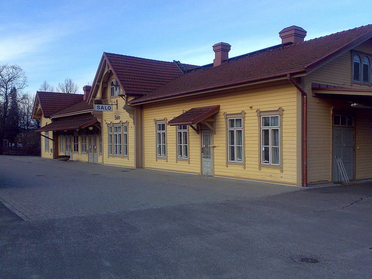 station interior photo