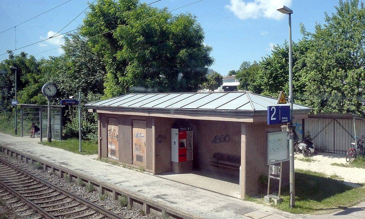 station interior photo