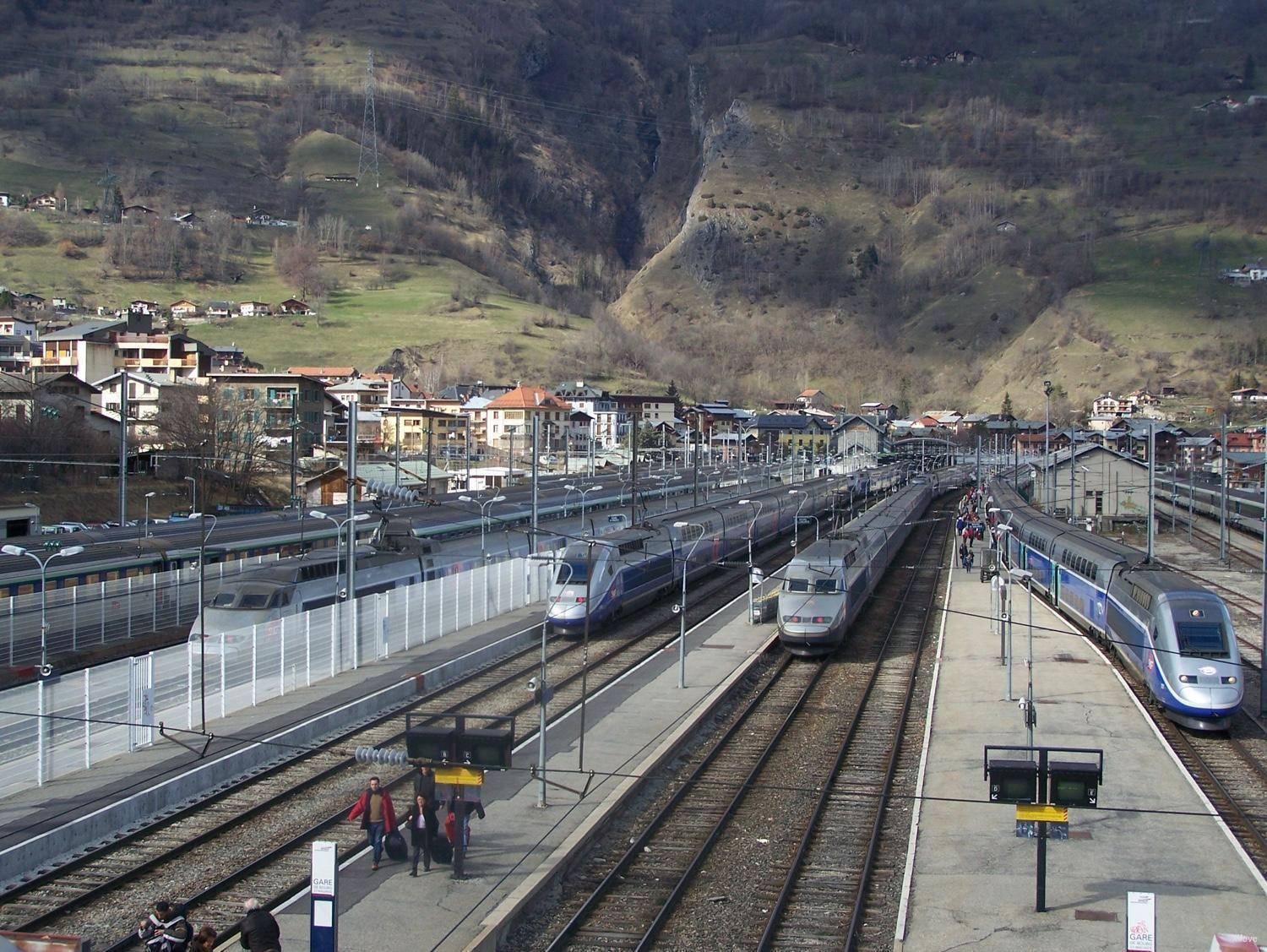 station interior photo