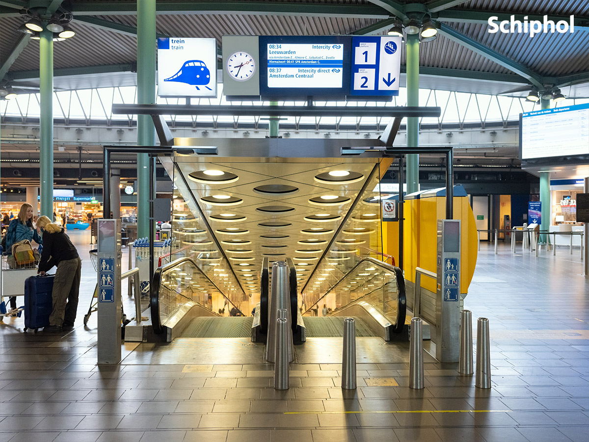 station interior photo