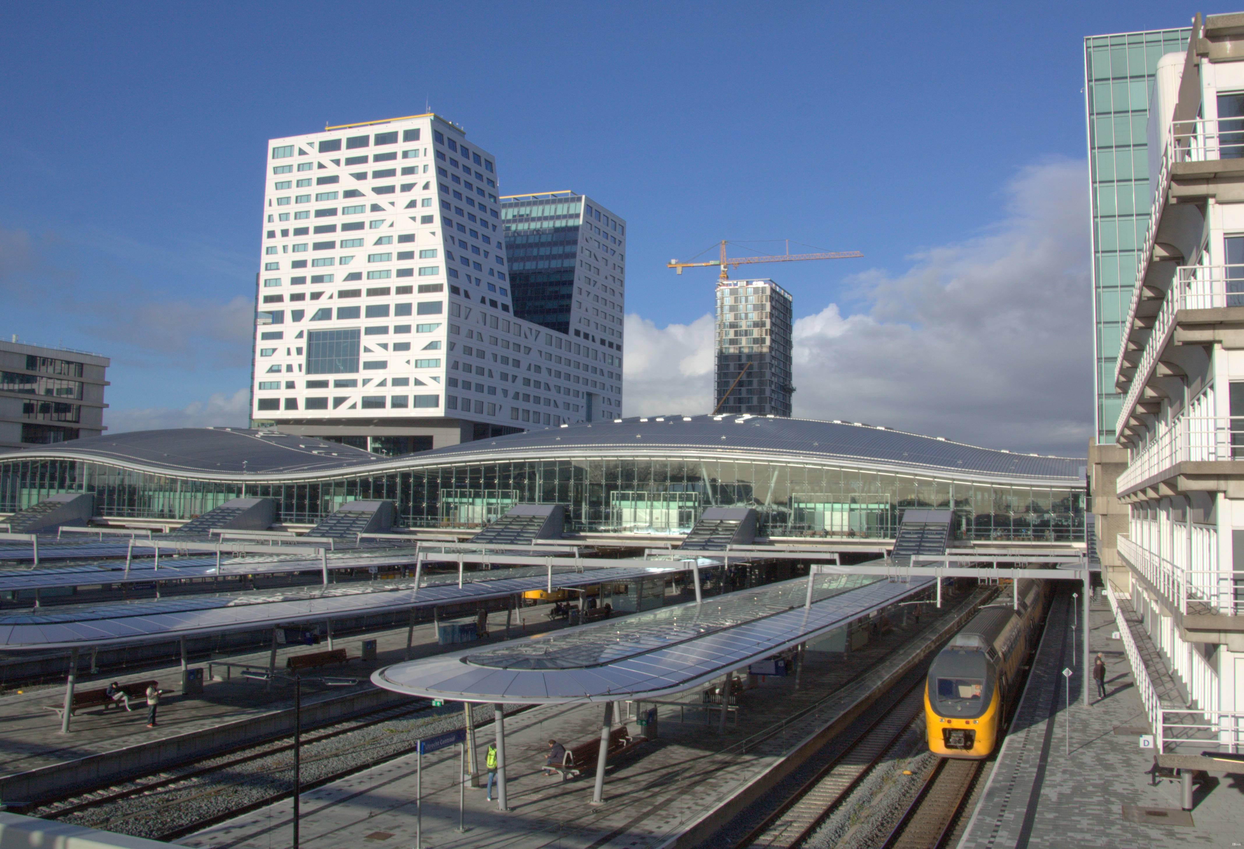 station interior photo