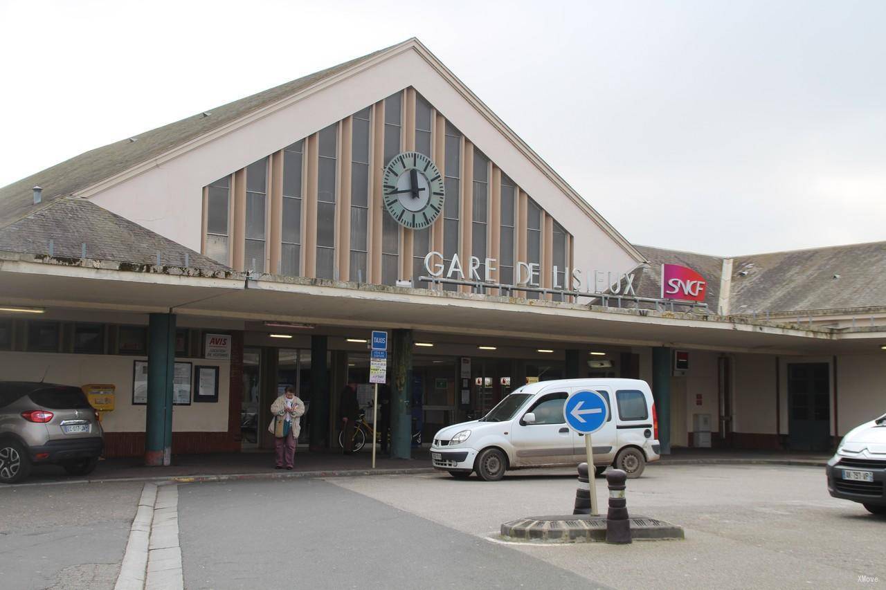 station interior photo