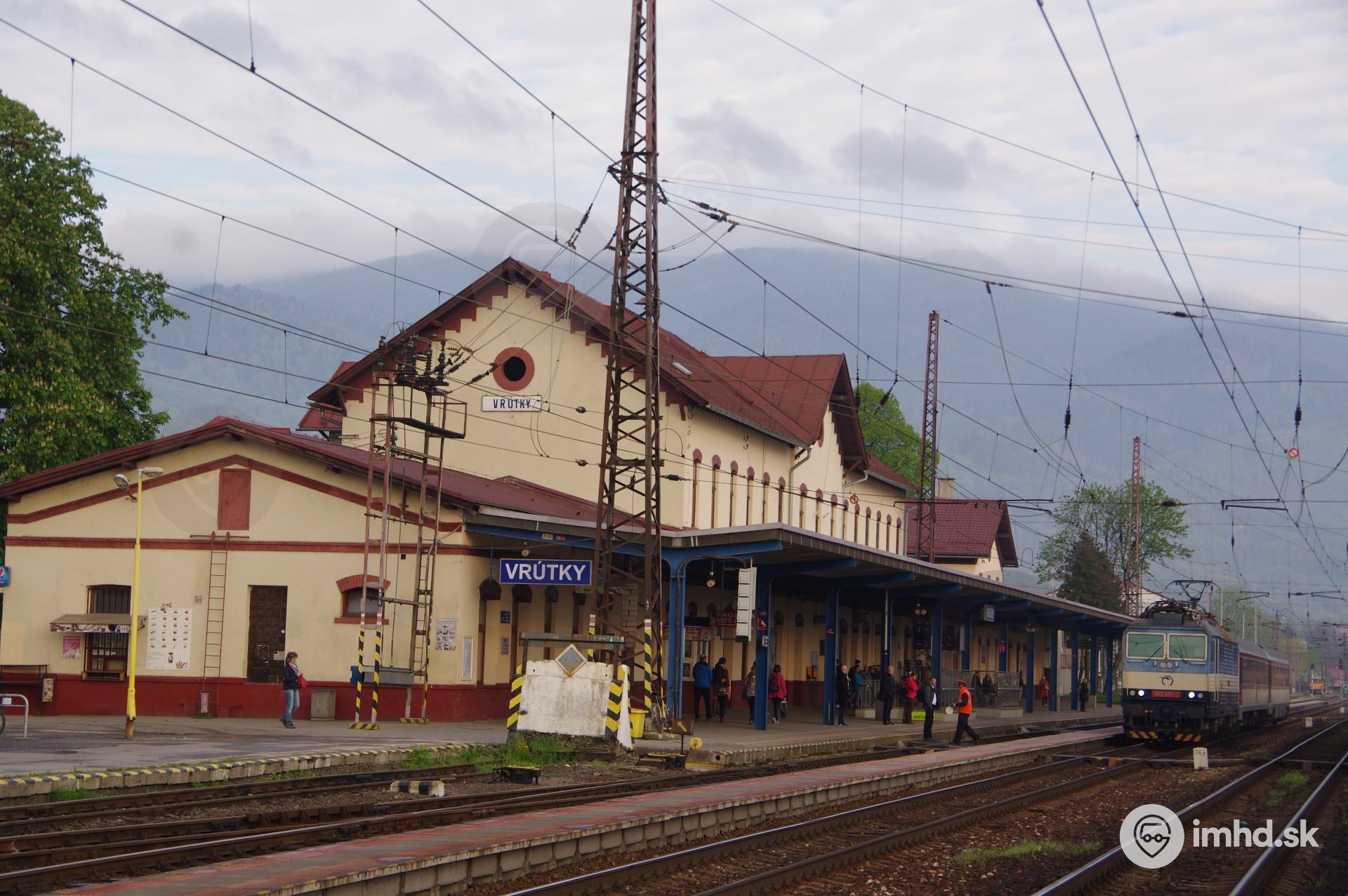 station interior photo